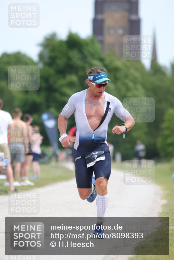 22.06.2025 - Viking Triathlon H.Heesch http://msf.ph/oto/8098393 22.06.2025 13:14:36 Laufen 6 meine-sportfotos.de