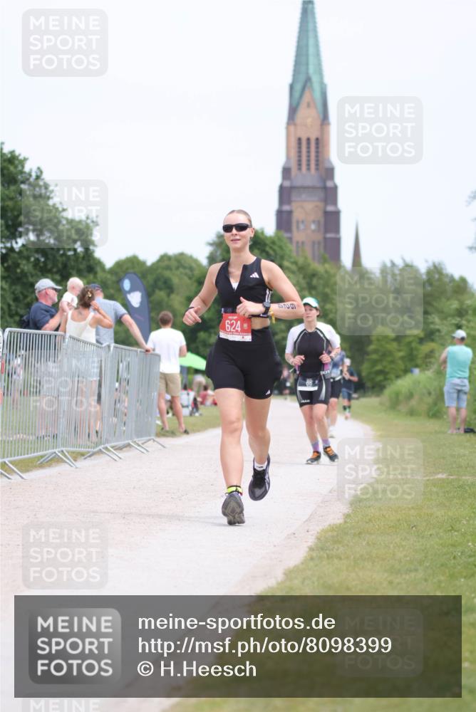 22.06.2025 - Viking Triathlon H.Heesch http://msf.ph/oto/8098399 22.06.2025 13:30:25 Laufen 58, 86, 624 meine-sportfotos.de