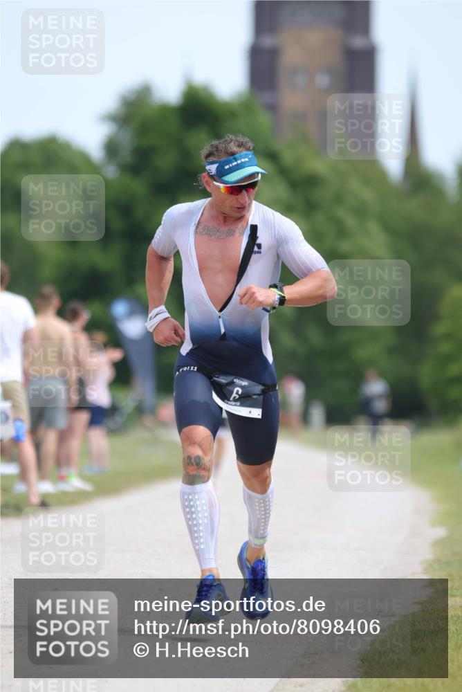 22.06.2025 - Viking Triathlon H.Heesch http://msf.ph/oto/8098406 22.06.2025 13:14:36 Laufen 6 meine-sportfotos.de