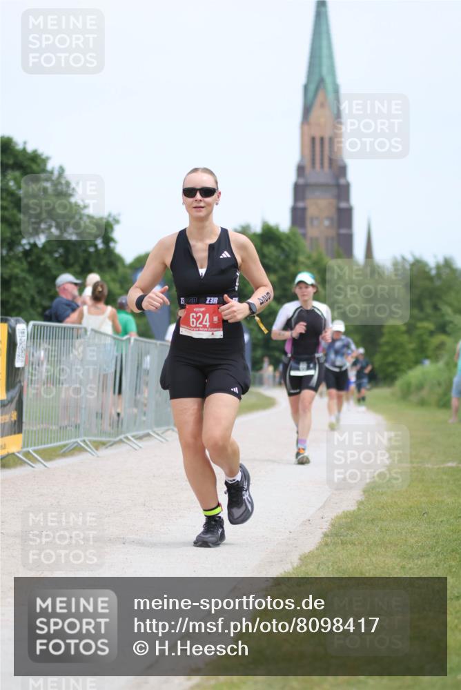 22.06.2025 - Viking Triathlon H.Heesch http://msf.ph/oto/8098417 22.06.2025 13:30:26 Laufen 58, 86, 624 meine-sportfotos.de