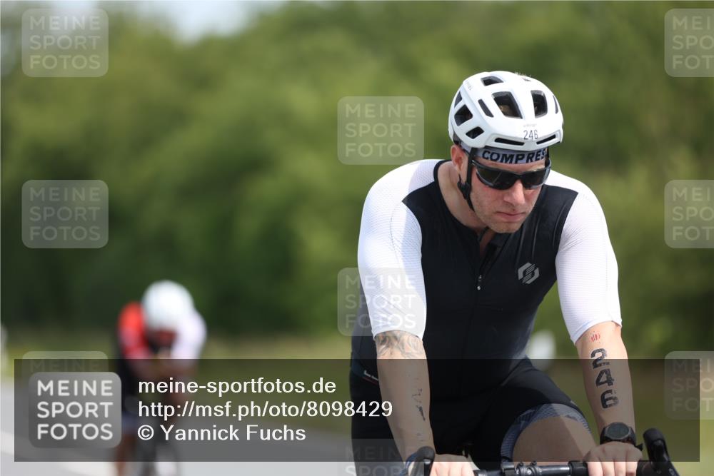 22.06.2025 - Viking Triathlon Yannick Fuchs http://msf.ph/oto/8098429 22.06.2025 12:01:20 Radfahren 63, 246, 406, 467, 491, 615 meine-sportfotos.de