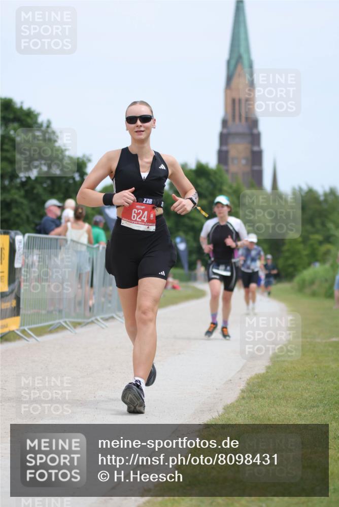 22.06.2025 - Viking Triathlon H.Heesch http://msf.ph/oto/8098431 22.06.2025 13:30:26 Laufen 58, 86, 624 meine-sportfotos.de