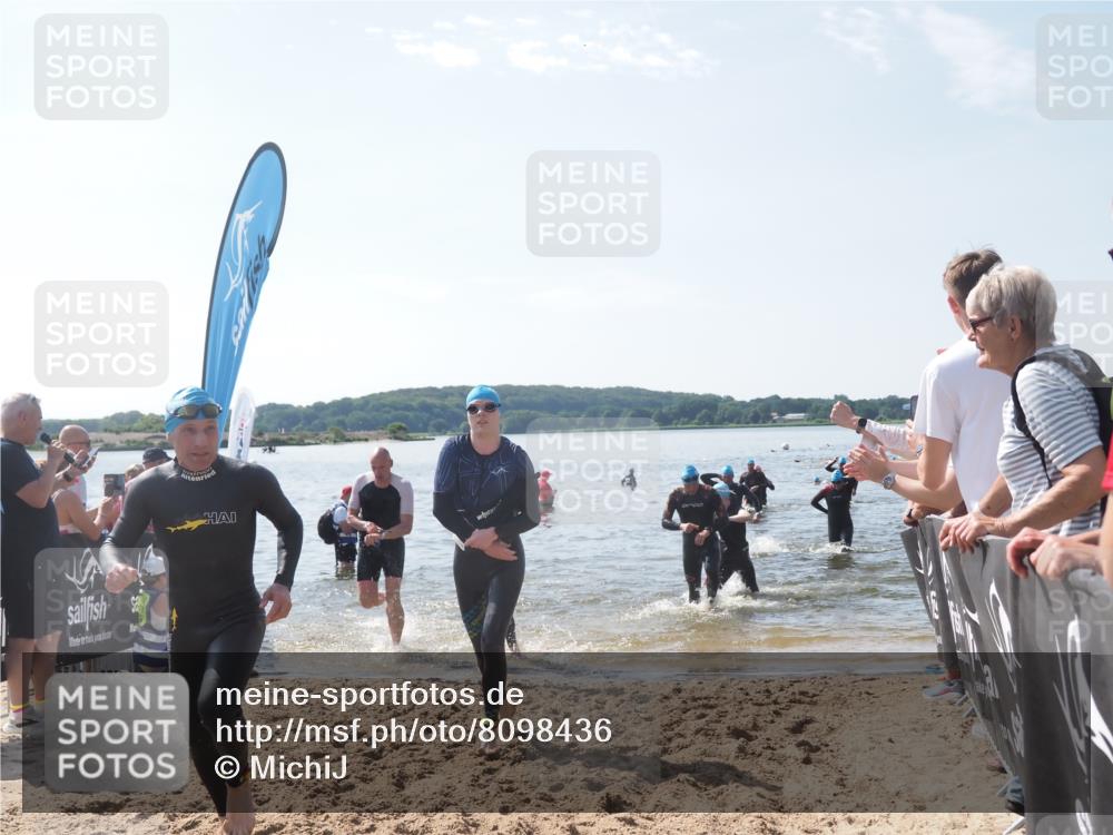 22.06.2025 - Viking Triathlon MichiJ http://msf.ph/oto/8098436 22.06.2025 10:43:19 Schwimmen 31, 109, 110, 115, 167, 257, 328, 483, 489, 501 meine-sportfotos.de