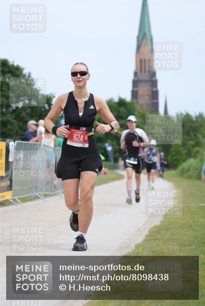22.06.2025 - Viking Triathlon H.Heesch http://msf.ph/oto/8098438 22.06.2025 13:30:26 Laufen 58, 86, 624 meine-sportfotos.de