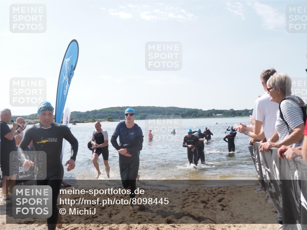 22.06.2025 - Viking Triathlon MichiJ http://msf.ph/oto/8098445 22.06.2025 10:43:19 Schwimmen 31, 109, 110, 115, 167, 257, 328, 483, 489, 501 meine-sportfotos.de