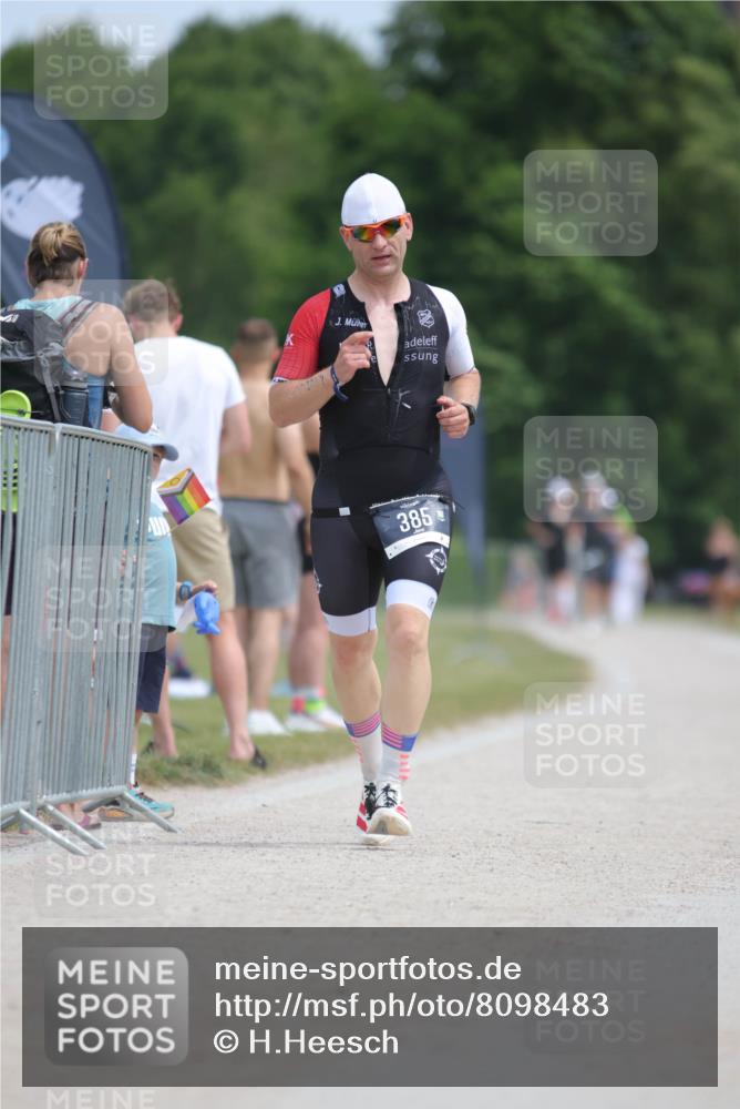 22.06.2025 - Viking Triathlon H.Heesch http://msf.ph/oto/8098483 22.06.2025 13:14:42 Laufen 6, 385 meine-sportfotos.de