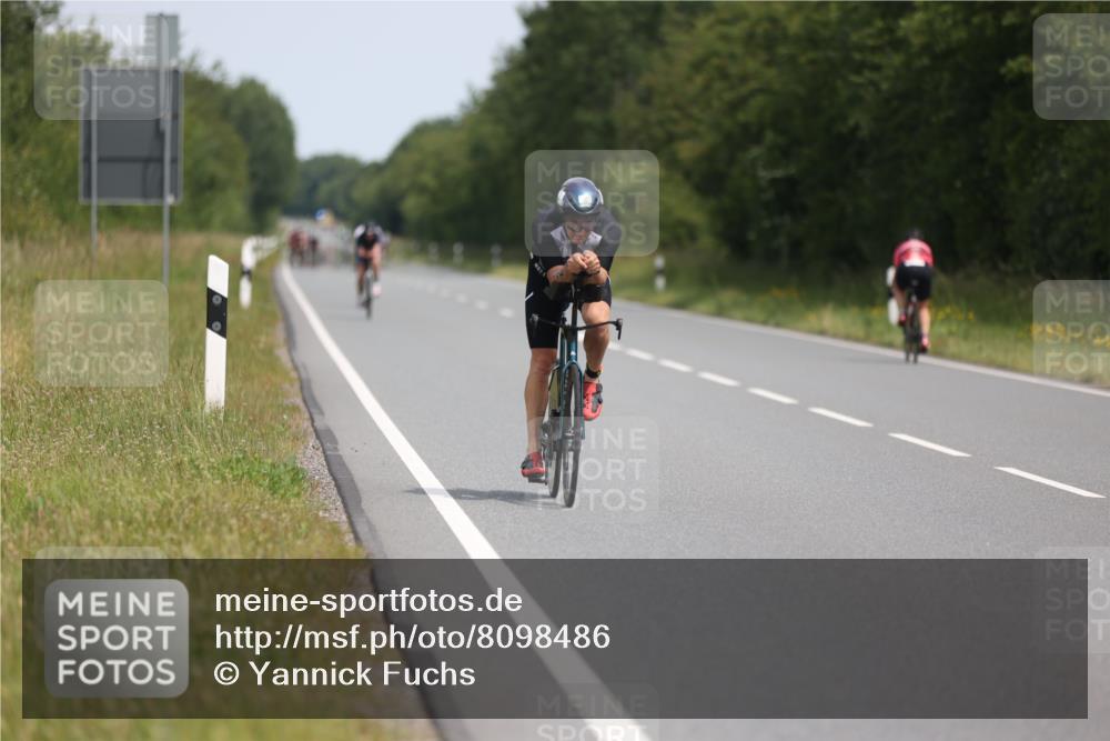 22.06.2025 - Viking Triathlon Yannick Fuchs http://msf.ph/oto/8098486 22.06.2025 12:01:39 Radfahren 16, 36, 133, 146, 147, 448 meine-sportfotos.de