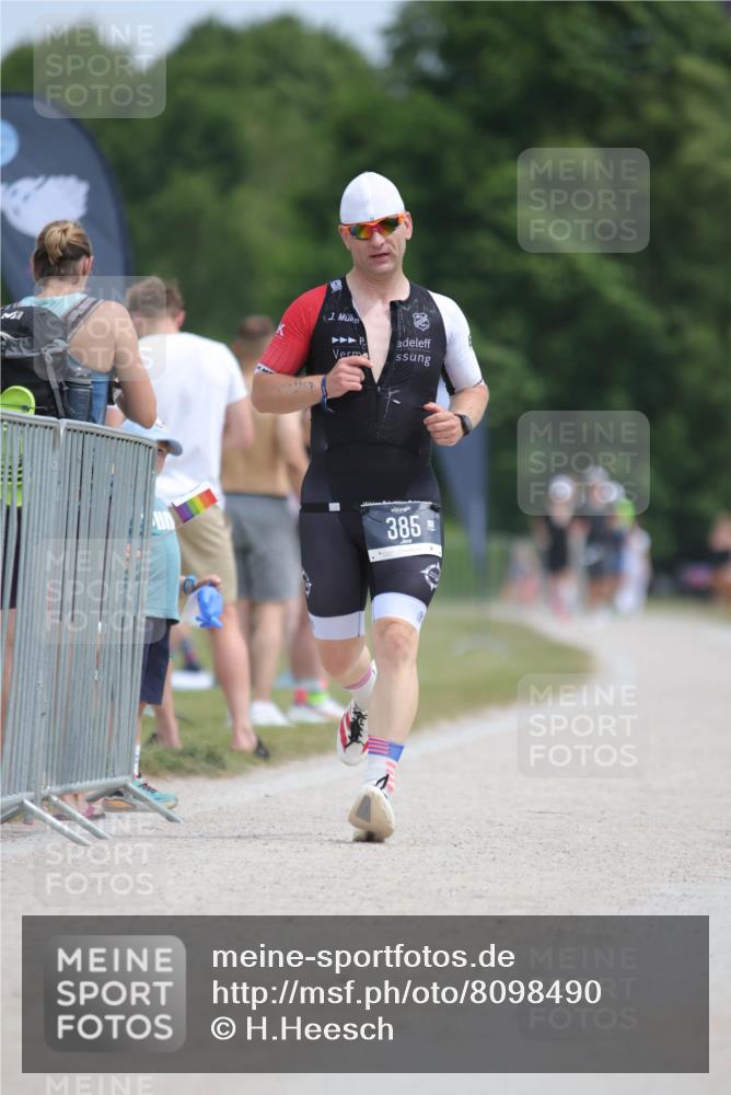 22.06.2025 - Viking Triathlon H.Heesch http://msf.ph/oto/8098490 22.06.2025 13:14:42 Laufen 6, 385 meine-sportfotos.de