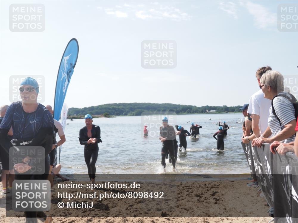 22.06.2025 - Viking Triathlon MichiJ http://msf.ph/oto/8098492 22.06.2025 10:43:21 Schwimmen 31, 109, 110, 115, 167, 257, 328, 483, 501, 620 meine-sportfotos.de