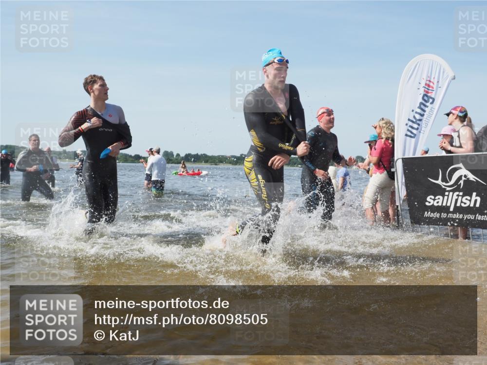 22.06.2025 - Viking Triathlon KatJ http://msf.ph/oto/8098505 22.06.2025 10:32:02 Schwimmen 63, 87, 193, 207, 226, 271, 435, 449, 464, 488, 507, 658 meine-sportfotos.de