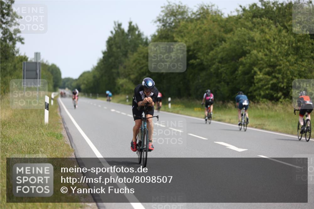22.06.2025 - Viking Triathlon Yannick Fuchs http://msf.ph/oto/8098507 22.06.2025 12:01:40 Radfahren 16, 36, 146, 147, 448 meine-sportfotos.de
