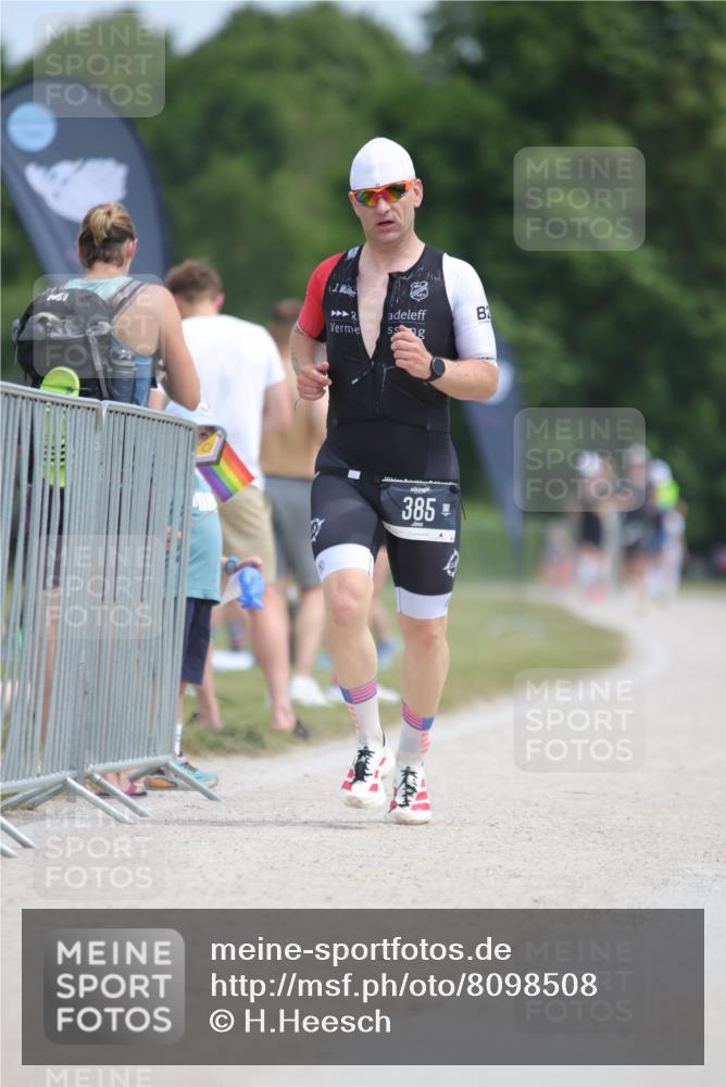 22.06.2025 - Viking Triathlon H.Heesch http://msf.ph/oto/8098508 22.06.2025 13:14:42 Laufen 6, 385 meine-sportfotos.de