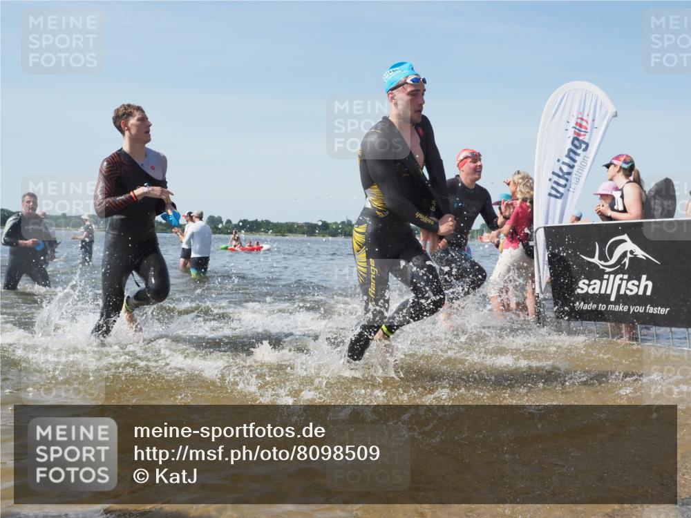 22.06.2025 - Viking Triathlon KatJ http://msf.ph/oto/8098509 22.06.2025 10:32:02 Schwimmen 63, 87, 193, 207, 226, 271, 435, 449, 464, 488, 507, 658 meine-sportfotos.de