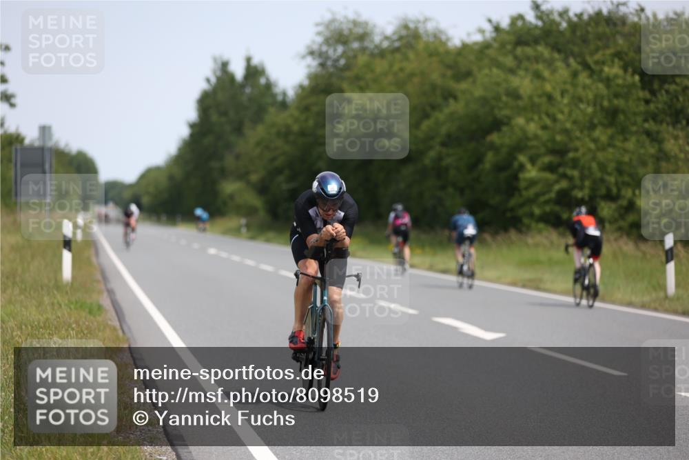 22.06.2025 - Viking Triathlon Yannick Fuchs http://msf.ph/oto/8098519 22.06.2025 12:01:40 Radfahren 16, 36, 146, 147, 448 meine-sportfotos.de
