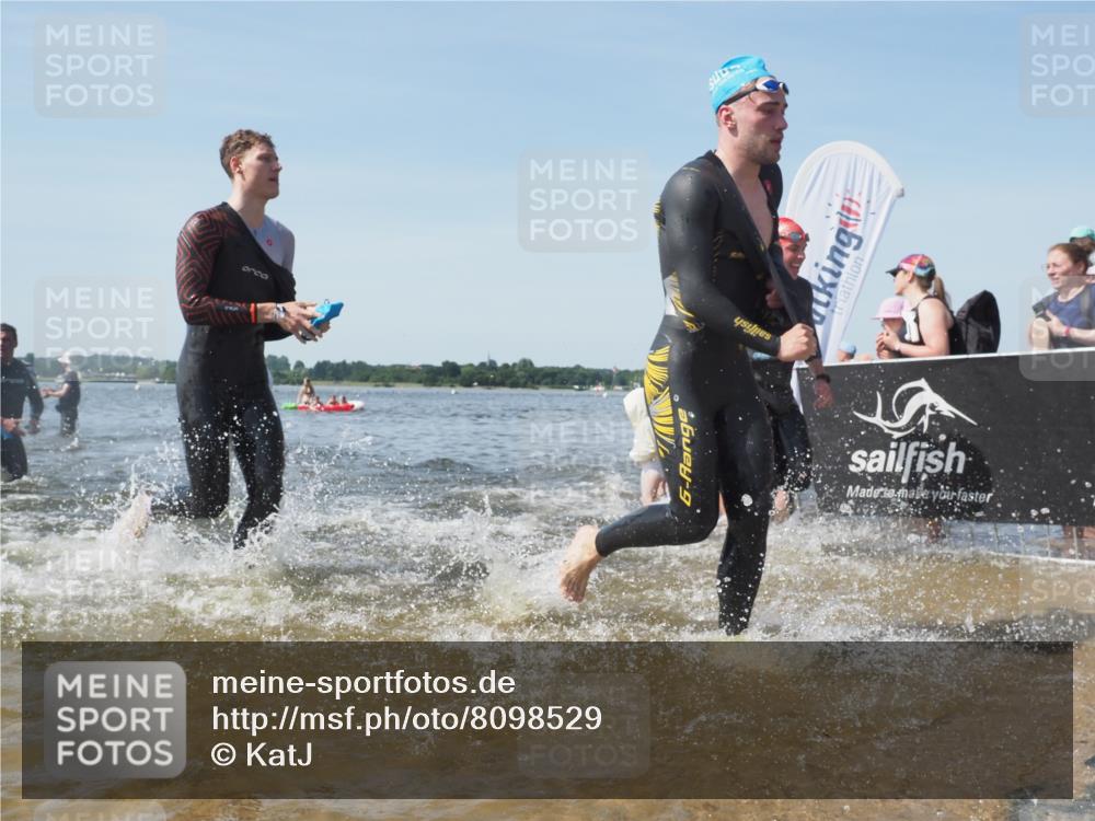 22.06.2025 - Viking Triathlon KatJ http://msf.ph/oto/8098529 22.06.2025 10:32:02 Schwimmen 63, 87, 193, 207, 226, 271, 435, 449, 464, 488, 507, 658 meine-sportfotos.de