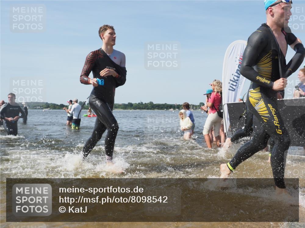22.06.2025 - Viking Triathlon KatJ http://msf.ph/oto/8098542 22.06.2025 10:32:03 Schwimmen 63, 87, 193, 207, 226, 271, 435, 449, 464, 488, 658 meine-sportfotos.de