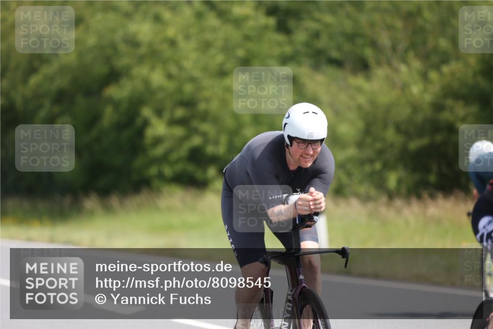 22.06.2025 - Viking Triathlon Yannick Fuchs http://msf.ph/oto/8098545 22.06.2025 11:23:05 Radfahren 20, 46, 81, 88, 232, 265, 431, 532, 552 meine-sportfotos.de