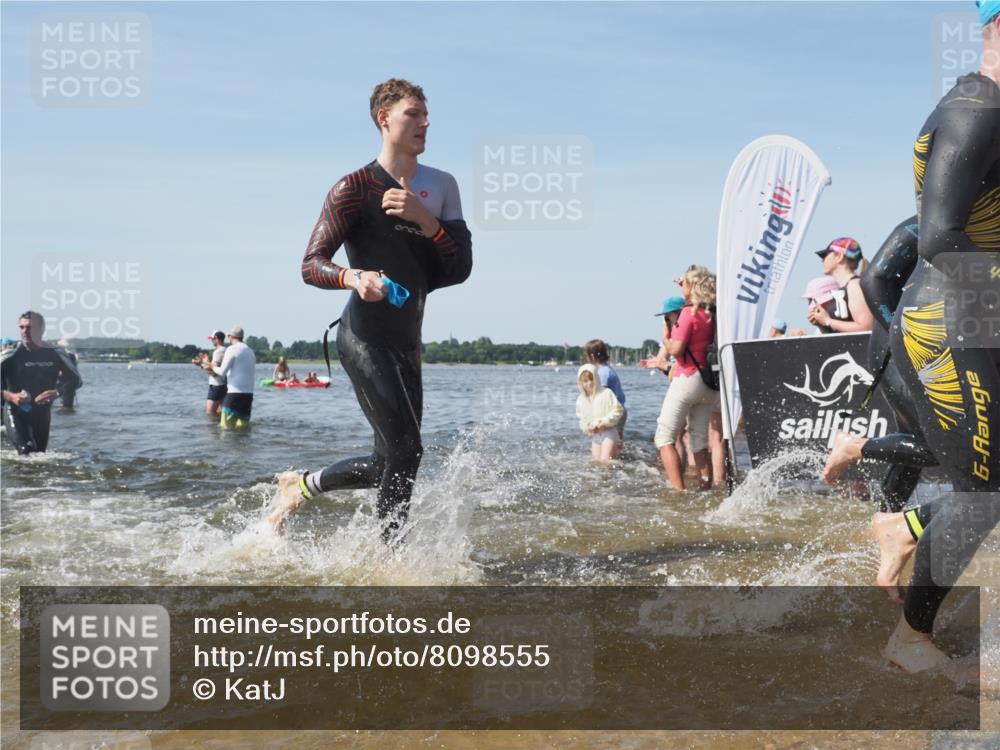 22.06.2025 - Viking Triathlon KatJ http://msf.ph/oto/8098555 22.06.2025 10:32:03 Schwimmen 63, 87, 193, 207, 226, 271, 435, 449, 464, 488, 658 meine-sportfotos.de