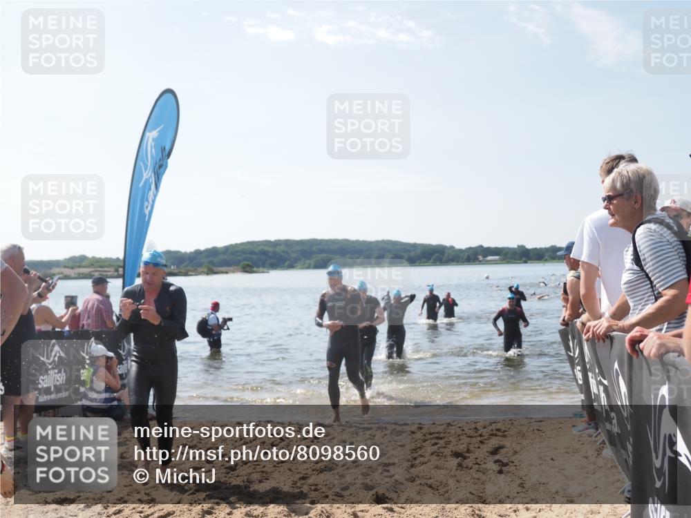 22.06.2025 - Viking Triathlon MichiJ http://msf.ph/oto/8098560 22.06.2025 10:43:21 Schwimmen 31, 109, 110, 115, 167, 257, 328, 483, 501, 620 meine-sportfotos.de