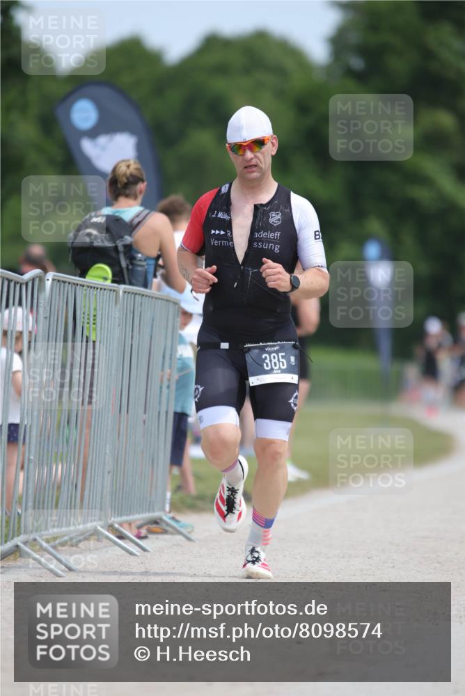 22.06.2025 - Viking Triathlon H.Heesch http://msf.ph/oto/8098574 22.06.2025 13:14:43 Laufen 6, 385 meine-sportfotos.de