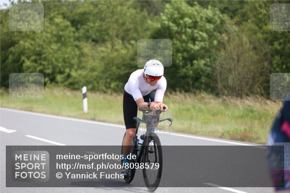 22.06.2025 - Viking Triathlon Yannick Fuchs http://msf.ph/oto/8098579 22.06.2025 12:01:49 Radfahren 147, 256, 448 meine-sportfotos.de