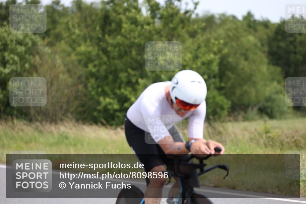 22.06.2025 - Viking Triathlon Yannick Fuchs http://msf.ph/oto/8098596 22.06.2025 12:01:49 Radfahren 147, 256, 448 meine-sportfotos.de