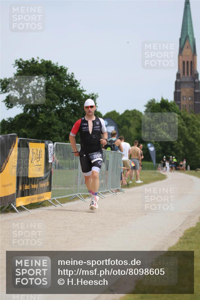 22.06.2025 - Viking Triathlon H.Heesch http://msf.ph/oto/8098605 22.06.2025 13:14:45 Laufen 385 meine-sportfotos.de