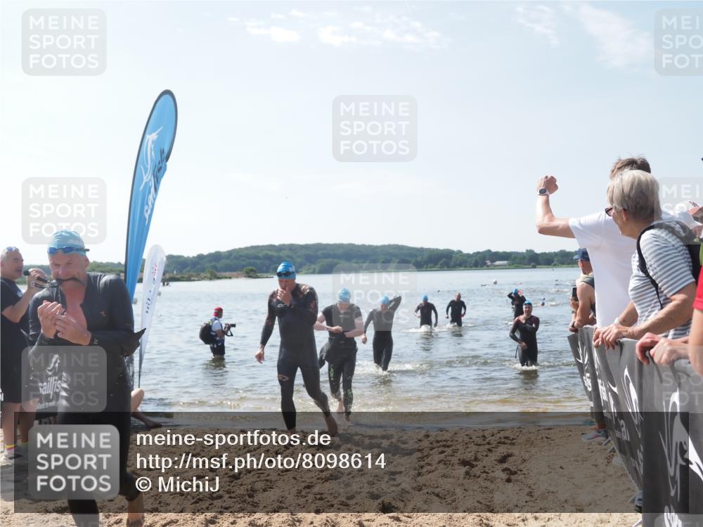 22.06.2025 - Viking Triathlon MichiJ http://msf.ph/oto/8098614 22.06.2025 10:43:22 Schwimmen 31, 109, 110, 115, 167, 257, 483, 501, 620 meine-sportfotos.de