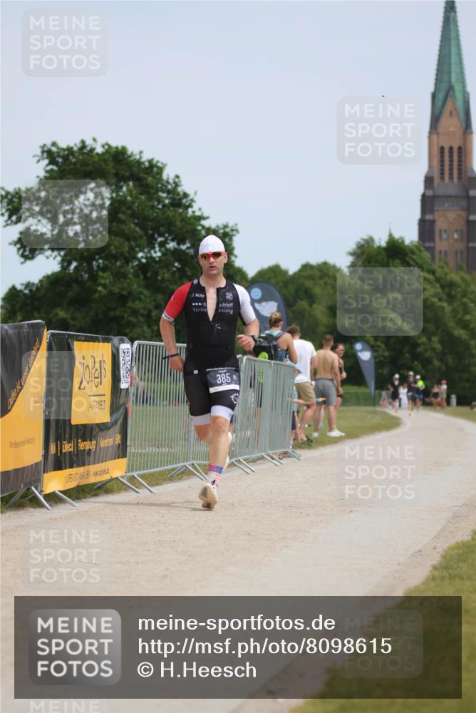 22.06.2025 - Viking Triathlon H.Heesch http://msf.ph/oto/8098615 22.06.2025 13:14:45 Laufen 385 meine-sportfotos.de