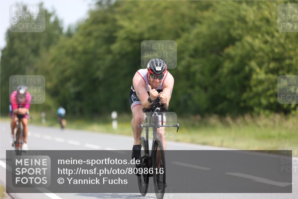 22.06.2025 - Viking Triathlon Yannick Fuchs http://msf.ph/oto/8098616 22.06.2025 12:02:06 Radfahren 62, 255, 349, 620 meine-sportfotos.de