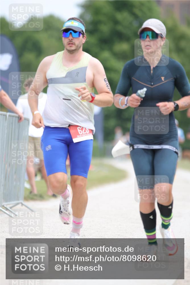 22.06.2025 - Viking Triathlon H.Heesch http://msf.ph/oto/8098620 22.06.2025 13:30:38 Laufen 184, 454, 623 meine-sportfotos.de
