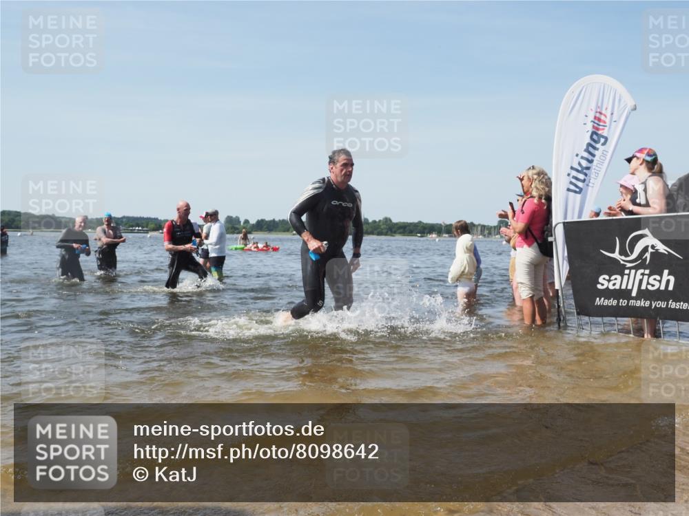 22.06.2025 - Viking Triathlon KatJ http://msf.ph/oto/8098642 22.06.2025 10:32:06 Schwimmen 63, 193, 207, 214, 226, 271, 449, 464, 488 meine-sportfotos.de