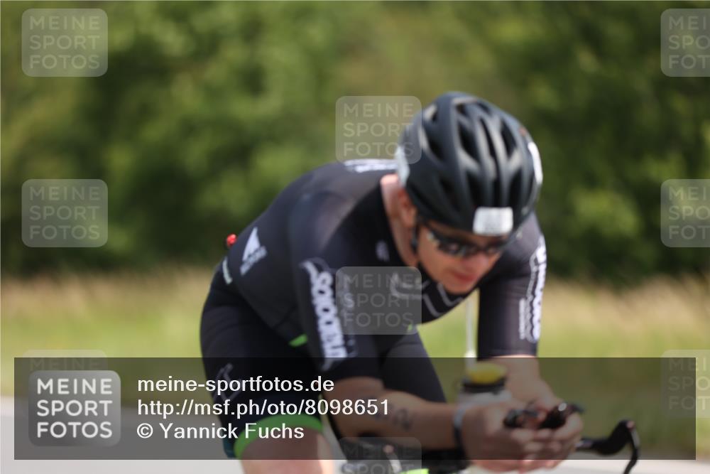 22.06.2025 - Viking Triathlon Yannick Fuchs http://msf.ph/oto/8098651 22.06.2025 11:23:11 Radfahren 233, 431, 495, 536, 552 meine-sportfotos.de