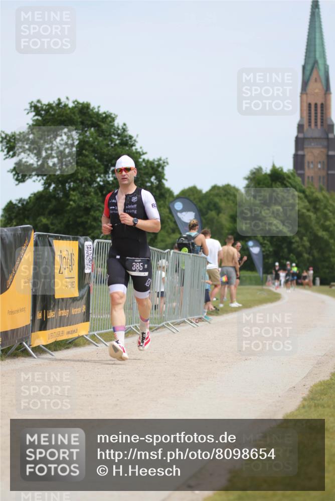 22.06.2025 - Viking Triathlon H.Heesch http://msf.ph/oto/8098654 22.06.2025 13:14:45 Laufen 385 meine-sportfotos.de