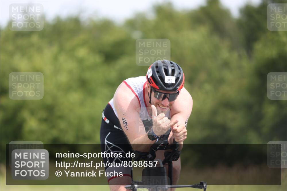 22.06.2025 - Viking Triathlon Yannick Fuchs http://msf.ph/oto/8098657 22.06.2025 12:02:07 Radfahren 62, 255, 349, 620 meine-sportfotos.de