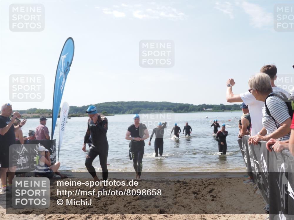 22.06.2025 - Viking Triathlon MichiJ http://msf.ph/oto/8098658 22.06.2025 10:43:23 Schwimmen 31, 109, 115, 257, 483, 501, 620 meine-sportfotos.de