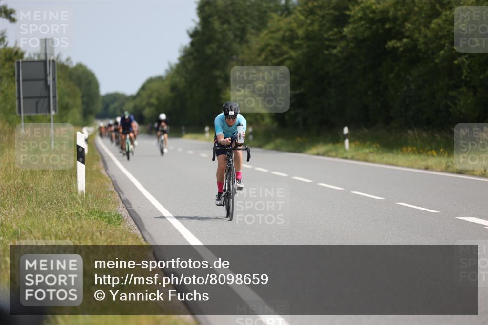 22.06.2025 - Viking Triathlon Yannick Fuchs http://msf.ph/oto/8098659 22.06.2025 11:23:13 Radfahren 233, 332, 431, 449, 495, 517, 536, 552 meine-sportfotos.de