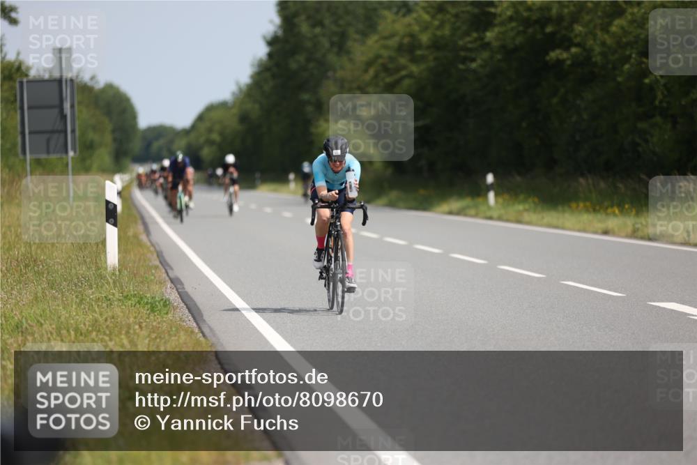 22.06.2025 - Viking Triathlon Yannick Fuchs http://msf.ph/oto/8098670 22.06.2025 11:23:14 Radfahren 233, 332, 351, 431, 449, 495, 517, 536, 552 meine-sportfotos.de