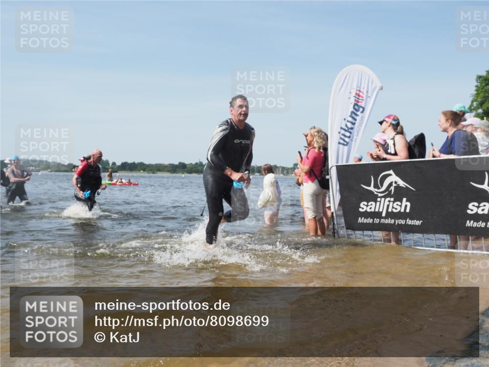 22.06.2025 - Viking Triathlon KatJ http://msf.ph/oto/8098699 22.06.2025 10:32:07 Schwimmen 63, 193, 207, 214, 226, 271, 449, 464, 488 meine-sportfotos.de