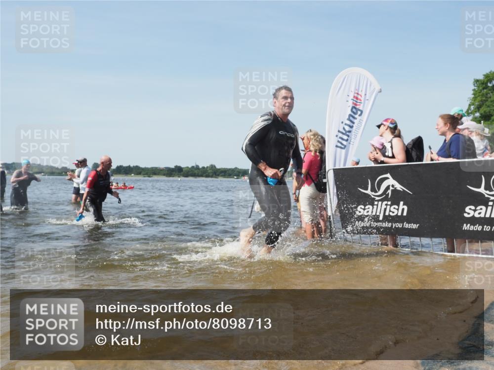22.06.2025 - Viking Triathlon KatJ http://msf.ph/oto/8098713 22.06.2025 10:32:07 Schwimmen 63, 193, 207, 214, 226, 271, 449, 464, 488 meine-sportfotos.de