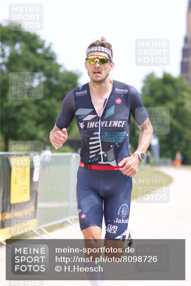 22.06.2025 - Viking Triathlon H.Heesch http://msf.ph/oto/8098726 22.06.2025 12:37:00 Laufen 557 meine-sportfotos.de