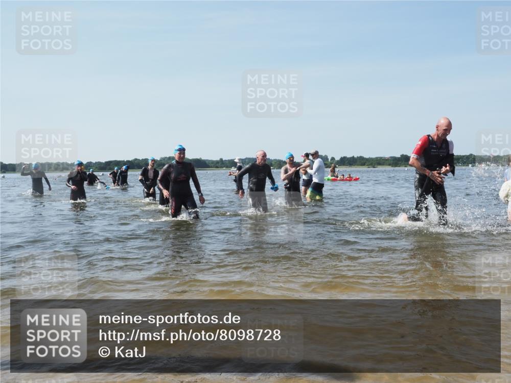 22.06.2025 - Viking Triathlon KatJ http://msf.ph/oto/8098728 22.06.2025 10:32:09 Schwimmen 63, 193, 207, 214, 226, 271, 449, 464, 488 meine-sportfotos.de