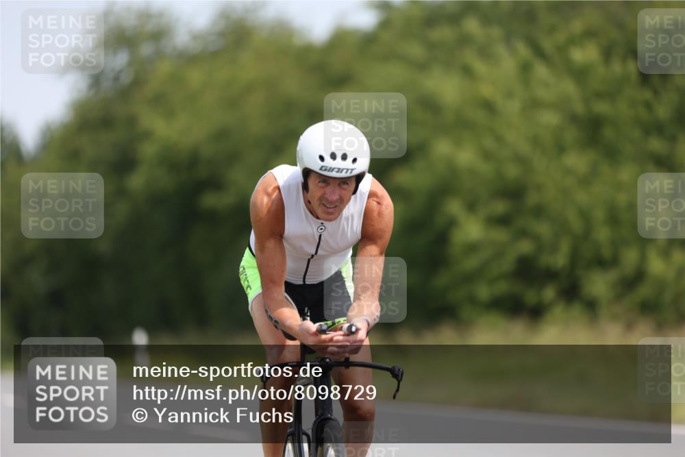 22.06.2025 - Viking Triathlon Yannick Fuchs http://msf.ph/oto/8098729 22.06.2025 12:02:10 Radfahren 62, 255, 349, 620, 654 meine-sportfotos.de