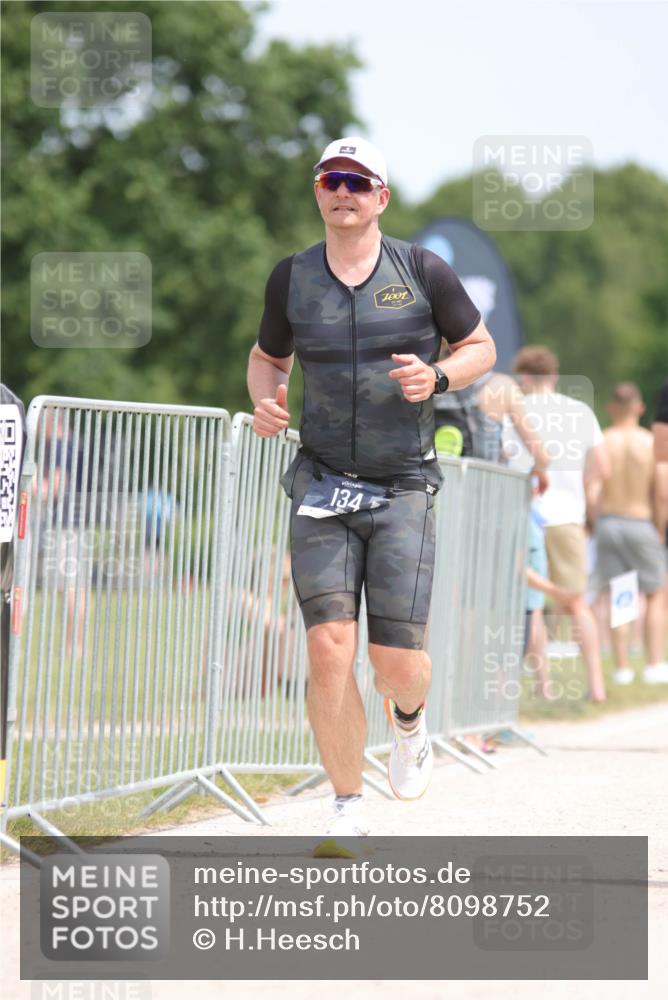 22.06.2025 - Viking Triathlon H.Heesch http://msf.ph/oto/8098752 22.06.2025 13:15:13 Laufen 29, 134, 232 meine-sportfotos.de