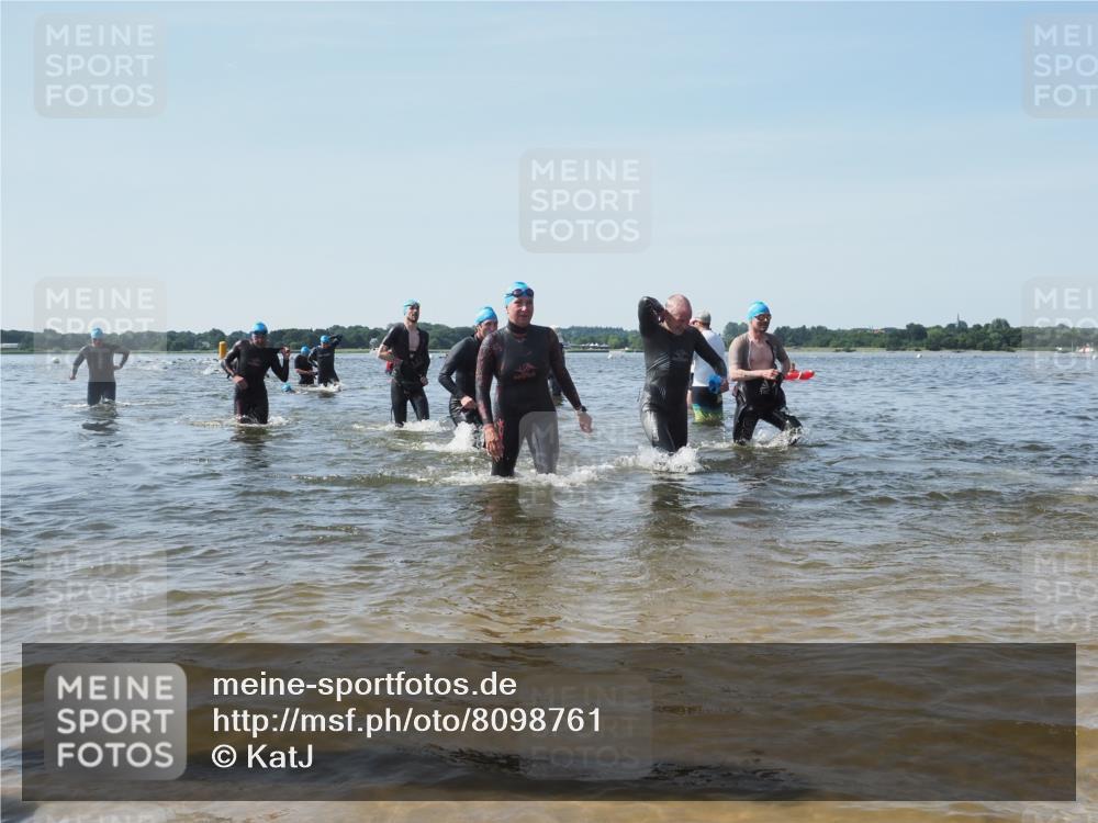 22.06.2025 - Viking Triathlon KatJ http://msf.ph/oto/8098761 22.06.2025 10:32:10 Schwimmen 63, 147, 193, 207, 214, 226, 271, 464, 488 meine-sportfotos.de
