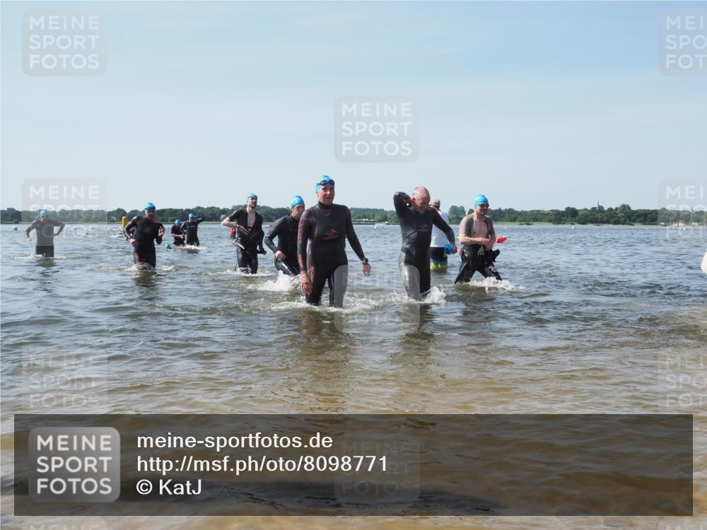 22.06.2025 - Viking Triathlon KatJ http://msf.ph/oto/8098771 22.06.2025 10:32:10 Schwimmen 63, 147, 193, 207, 214, 226, 271, 464, 488 meine-sportfotos.de