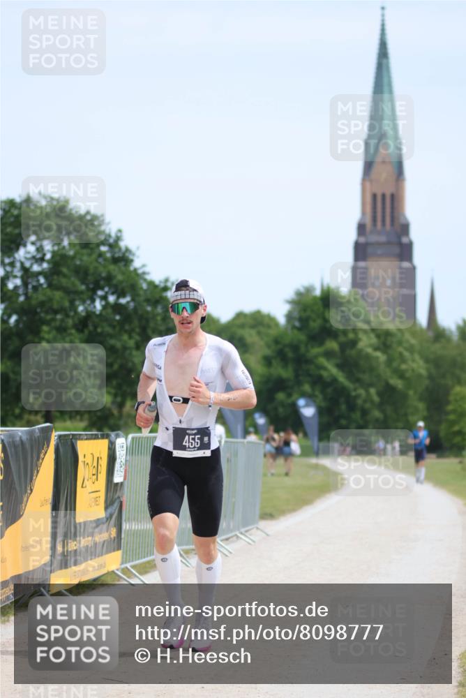 22.06.2025 - Viking Triathlon H.Heesch http://msf.ph/oto/8098777 22.06.2025 12:37:18 Laufen 455 meine-sportfotos.de