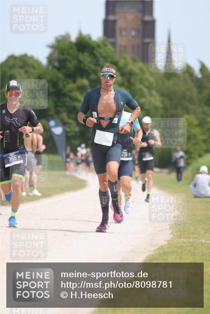 22.06.2025 - Viking Triathlon H.Heesch http://msf.ph/oto/8098781 22.06.2025 13:15:18 Laufen 29, 81, 134, 228, 232, 365 meine-sportfotos.de
