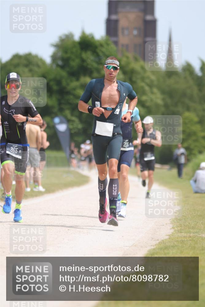 22.06.2025 - Viking Triathlon H.Heesch http://msf.ph/oto/8098782 22.06.2025 13:15:19 Laufen 29, 81, 134, 228, 232, 365 meine-sportfotos.de