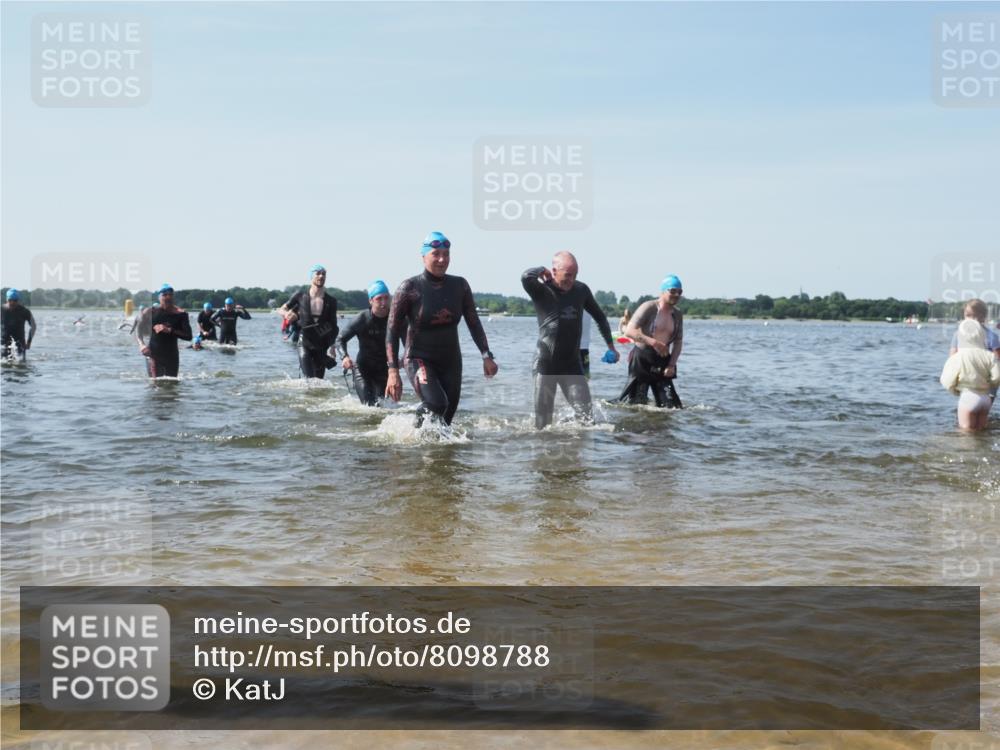 22.06.2025 - Viking Triathlon KatJ http://msf.ph/oto/8098788 22.06.2025 10:32:10 Schwimmen 63, 147, 193, 207, 214, 226, 271, 464, 488 meine-sportfotos.de